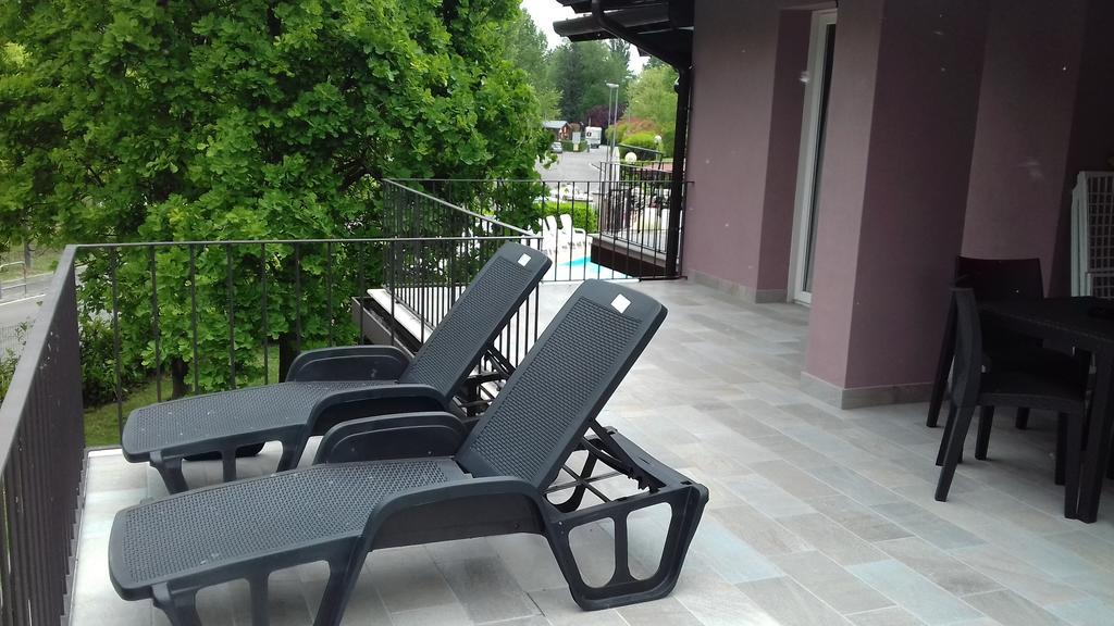 Villaggio Turistico Lugana Marina Сирмионе Экстерьер фото