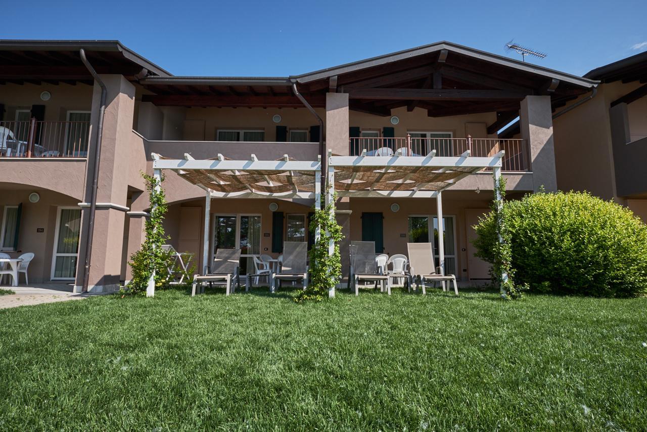 Villaggio Turistico Lugana Marina Сирмионе Экстерьер фото